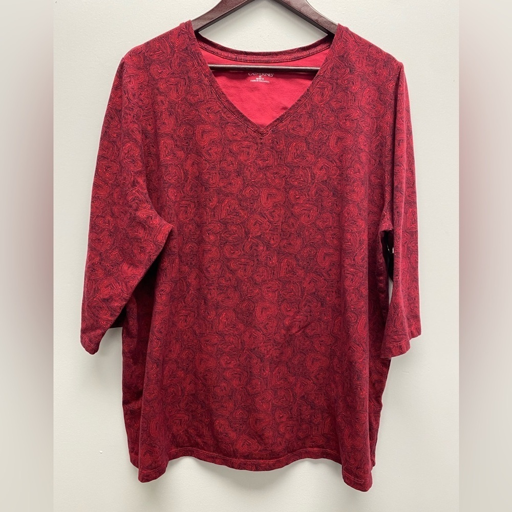 *4 for $30* Catherines Black & Red Swirly Heart Pattern V Neck Shirt